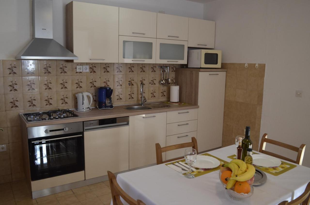 Apartment Ana Kaštel Sućurac Exterior foto