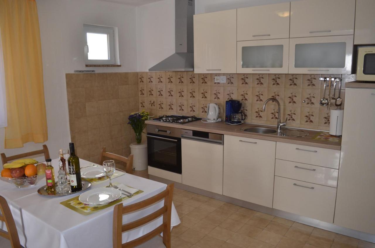 Apartment Ana Kaštel Sućurac Exterior foto